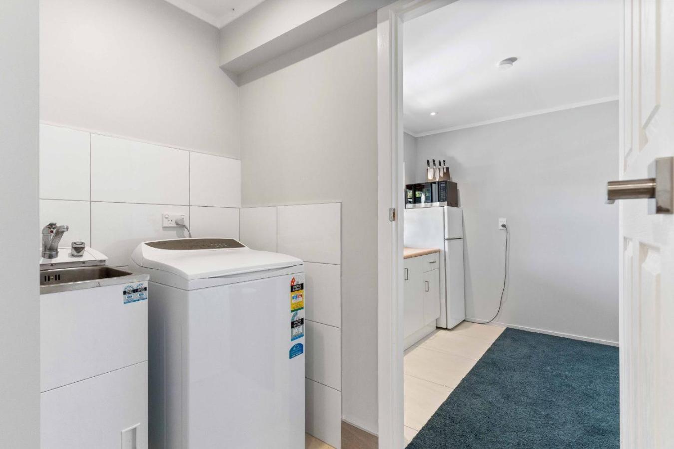 Onemana Retreat - Self-Contained Unit With Hot Tub Apartment Opoutere Exterior photo