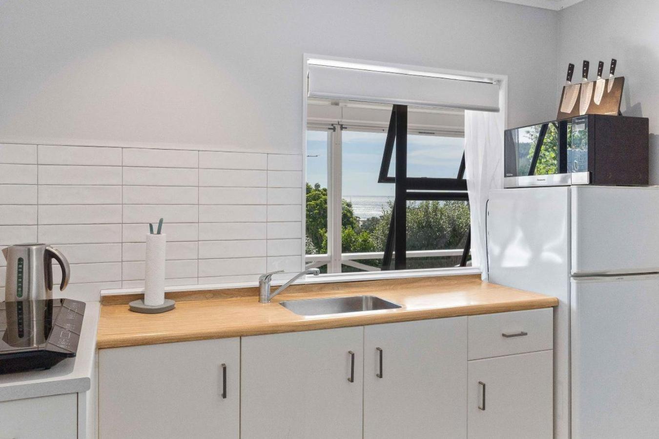 Onemana Retreat - Self-Contained Unit With Hot Tub Apartment Opoutere Exterior photo
